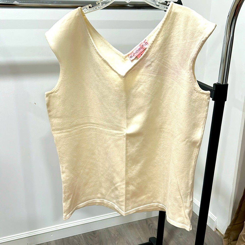 Bandolino sleeveless sweater